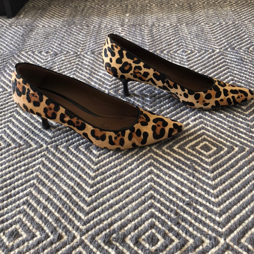 Leopard print Donald J Pliner kitten heel pumps